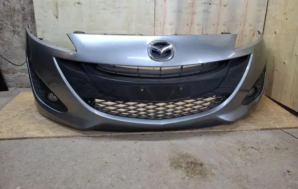 Mazda 5 Front bumper 