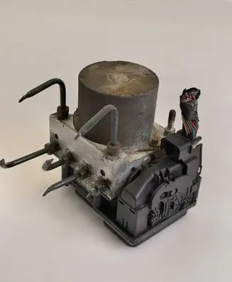 Toyota Avensis T250 ABS Pump 0265231327 4451005040 03040712077