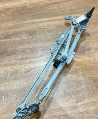 BMW 3 E90 E91 Front wiper linkage and motor 7161711