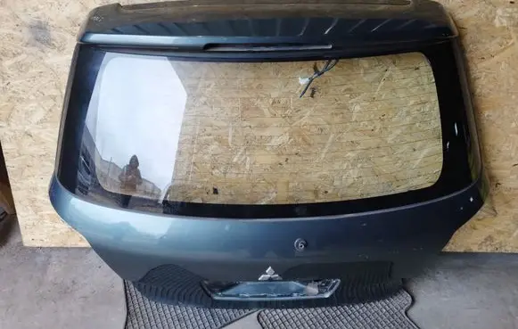 Mitsubishi Outlander Tailgate/trunk/boot lid