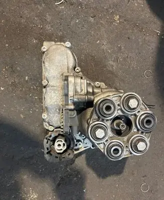 BMW 5 GT F07 Gearbox transfer box case 7636172