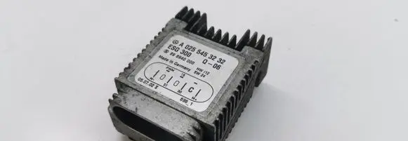 Mercedes-Benz A W168 Coolant fan relay A0255453232 898940000 ESG300