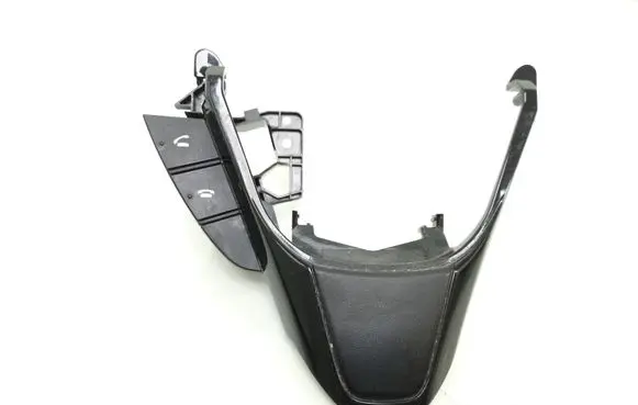 Steering wheel buttons/switches
