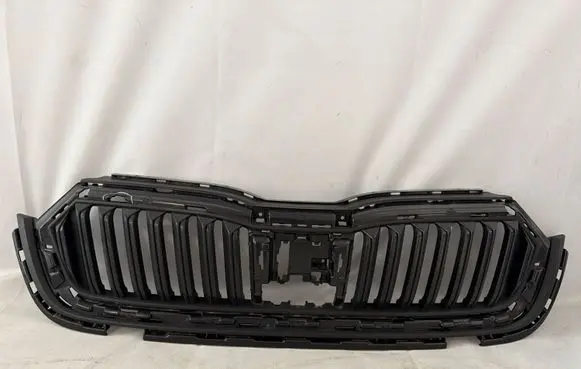 Skoda Octavia Mk4 Front bumper upper radiator grill 5E3853653