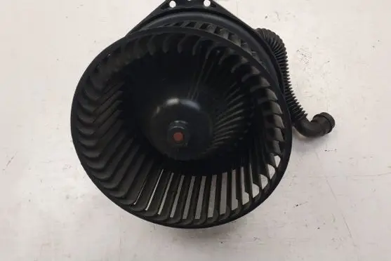 Opel Agila A Heater fan/blower 381000010