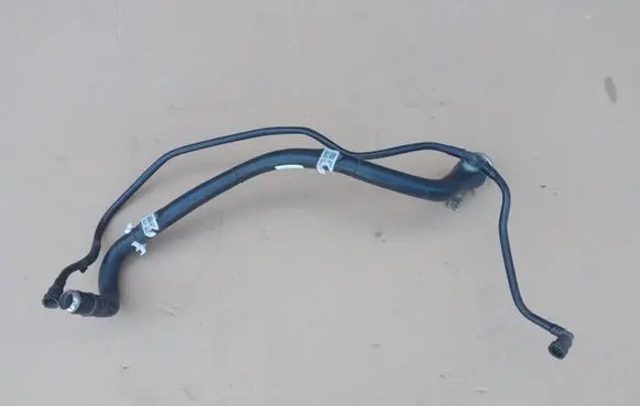 BMW 7 F01 F02 F03 F04 Fuel line pipe 7185149 7188580