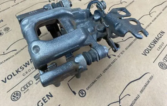 Seat Altea XL Rear brake caliper W08471