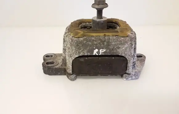 Peugeot 508 Engine mount bracket 86945E01