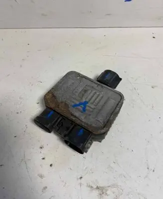 Volvo V60 Coolant fan relay 940011200 181007395911 290611
