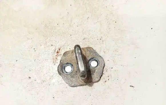 Toyota Avensis T250 Front door lock loop/hook striker 