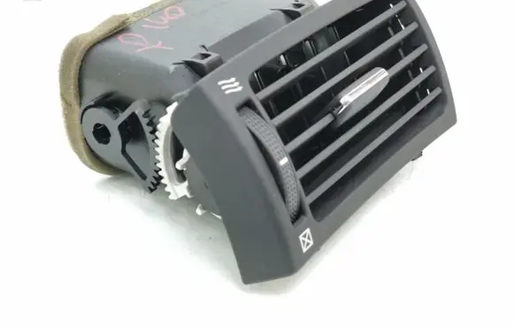 Toyota Avensis T250 Dashboard side air vent grill/cover trim 8221 8518