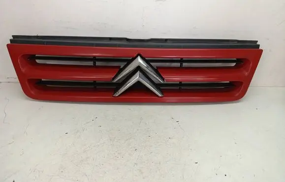 Citroen Jumper Front bumper upper radiator grill 1304699070