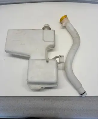 Renault Trafic III (X82) Windshield washer fluid reservoir/tank 289105241R 289105372R