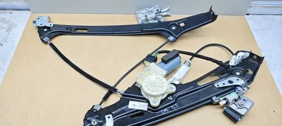 Mercedes-Benz CLS C219 Front window lifting mechanism without motor A2197200846