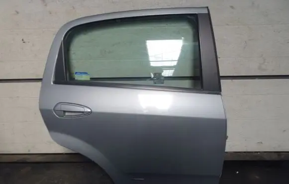 Fiat Punto (176) Rear door