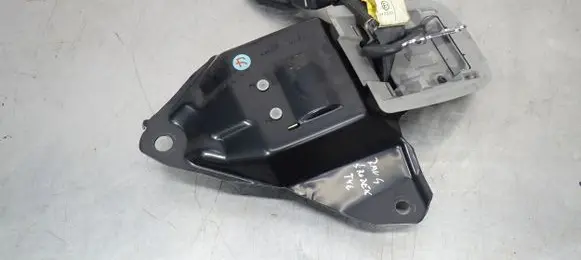 Toyota RAV 4 (XA30) Middle seatbelt (rear) 7E6360