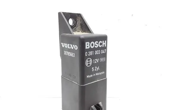 Volvo V60 Glow plug pre-heat relay 30785663 0281003047