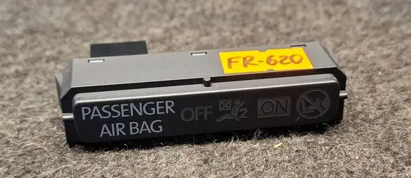 Passenger airbag on/off switch