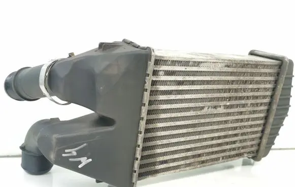 Opel Zafira B Intercooler radiator 13213402