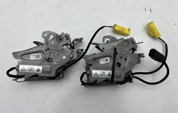 BMW 1 F70 Engine bonnet/hood lock/catch 5A35FD7 5A35FD6