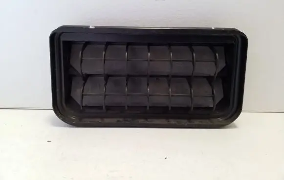 Volkswagen Eos Quarter panel pressure vent 3C0819465