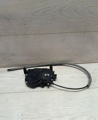 Volkswagen Sharan Sliding door latching motor 911694106 7N0843745