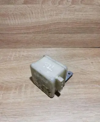BMW 5 E39 Alarm movement detector/sensor 8367604