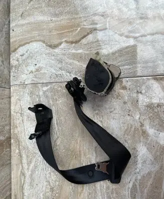 Jaguar XJ X351 Middle seatbelt (rear) AW93600A38AA8PVJ