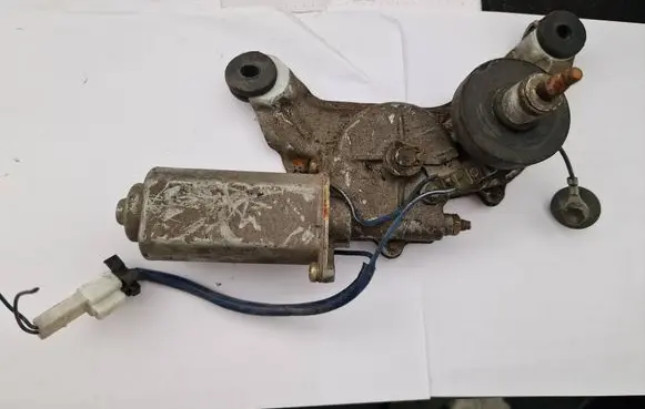 Mazda 6 Front wiper linkage and motor 849200