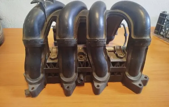 Mercedes-Benz A W168 Intake manifold 96615003 A1661410301 2900303849