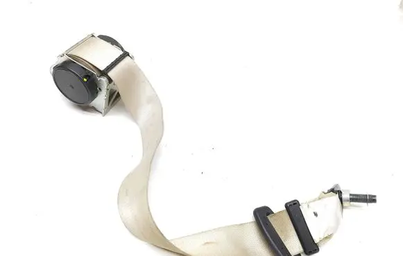 Rear seatbelt