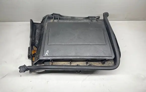 BMW 5 E39 Interior heater climate box assembly housing 64318379624 8379624 8379626