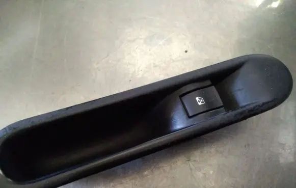 Renault Espace - Grand espace IV Electric window control switch 28082 31144M