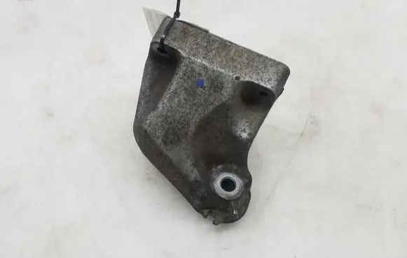 Mercedes-Benz ML W164 Engine mounting bracket A6422230204