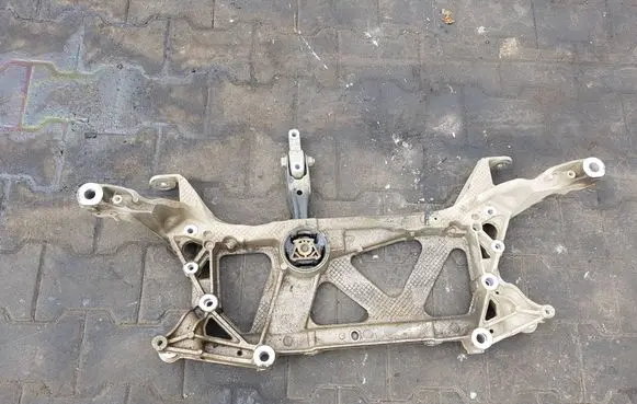 Volkswagen PASSAT B8 Front subframe 3Q0199369EIAUTOPI 3Q0199369E