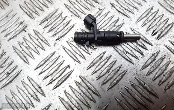Peugeot 308 Fuel injector V752817680