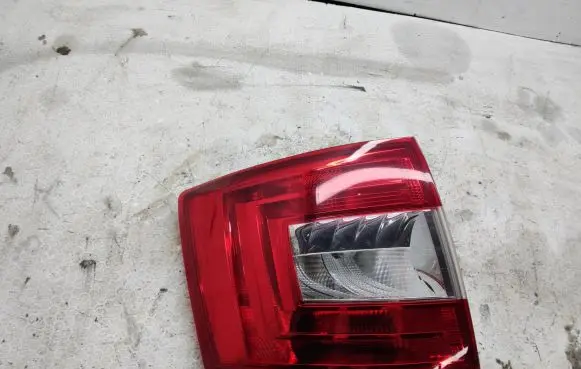 Skoda Octavia Mk3 (5E) Rear/tail lights 5E9945111 5E9945095 00133800