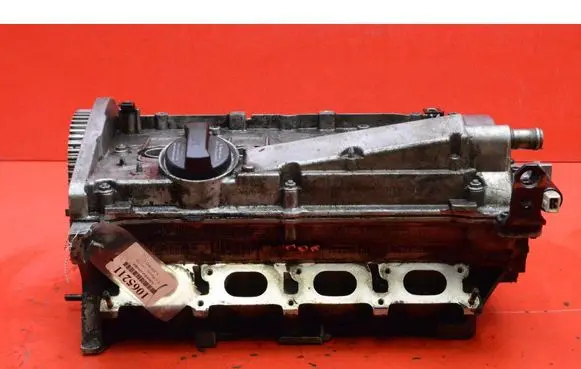 Volkswagen PASSAT B5.5 Engine head 058103373D