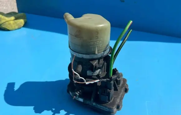 Volvo V70 Power steering pump 31387595 291113