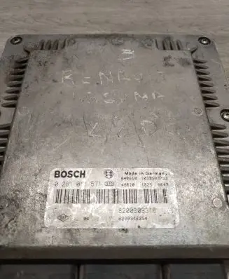 Renault Laguna II Engine control unit/module 8200309318 0281011571