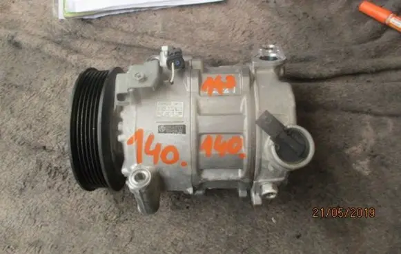 Seat Toledo I (1L) Air conditioning (A/C) compressor (pump) 820803