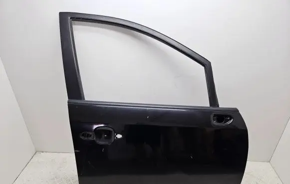 KIA Carens II Front door