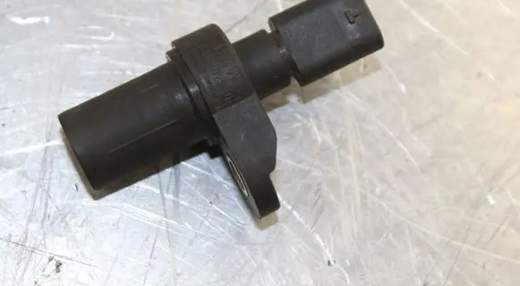 BMW 1 E81 E87 Camshaft position sensor 7803093