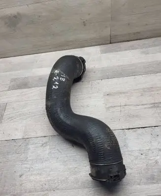 Mercedes-Benz E W212 Intercooler hose/pipe A2045282982