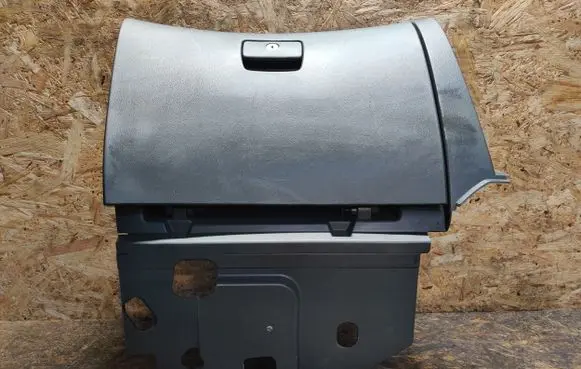 Chevrolet Cruze Glove box 96985561
