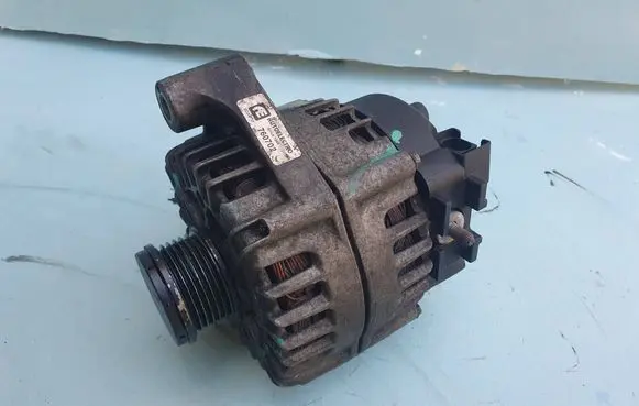 BMW 5 F10 F11 Generator/alternator BD39TU 760702