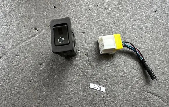 Nissan Patrol Y60 Fog light switch 2537005J00