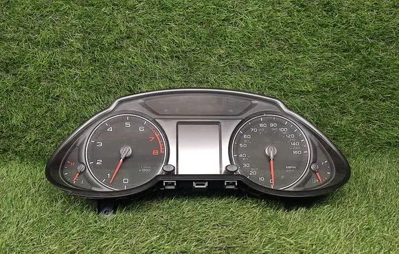 Audi Q5 SQ5 Speedometer (instrument cluster) 8R0920980T