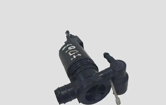 Volvo V40 Windscreen/windshield washer pump