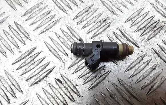 Honda CR-V Fuel injector